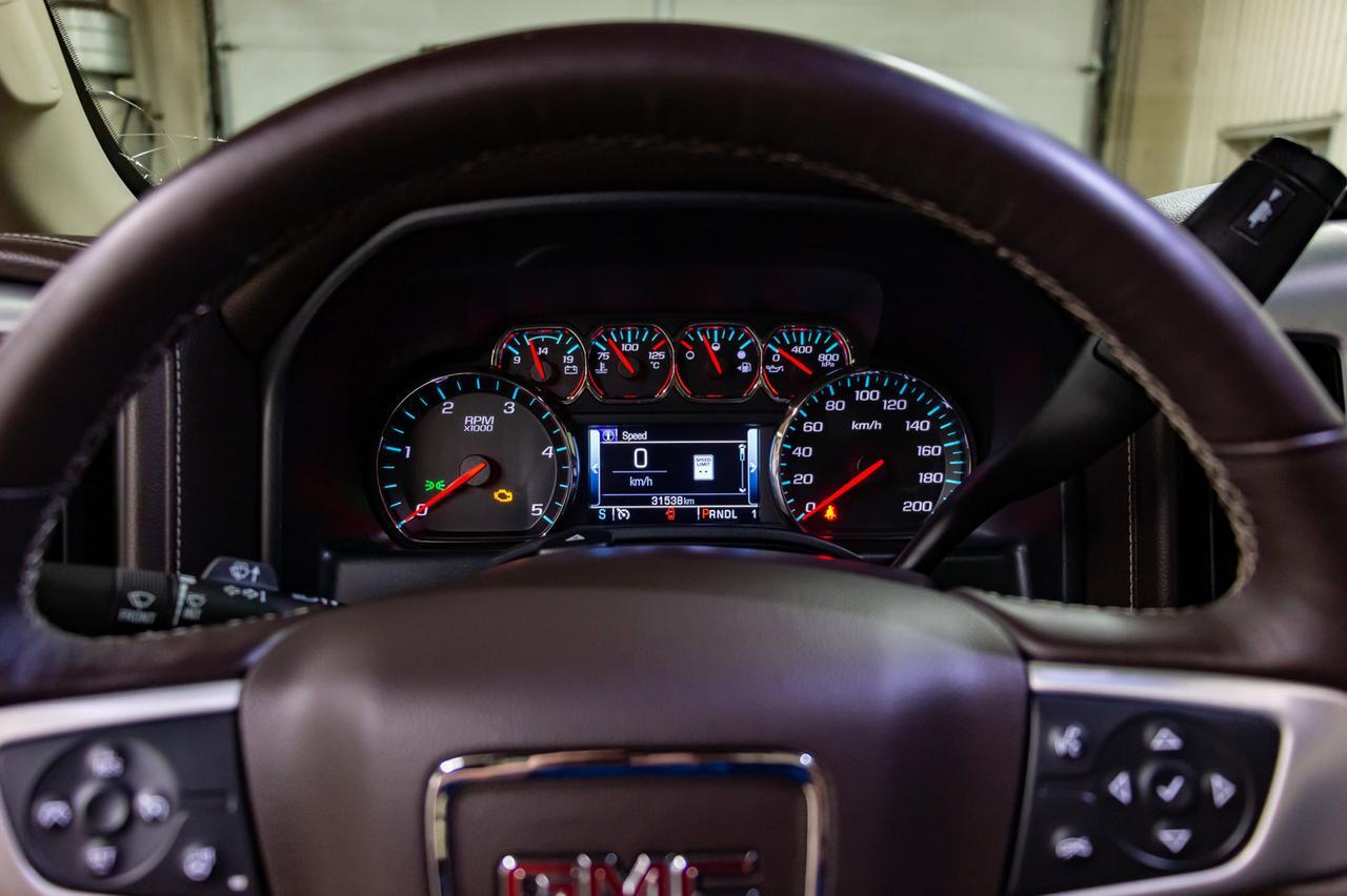 2019 GMC Sierra 3500HD 4x4 Crew Cab SLT Z71 Diesel 6" Lift Leather Roof Nav Red Deer AB