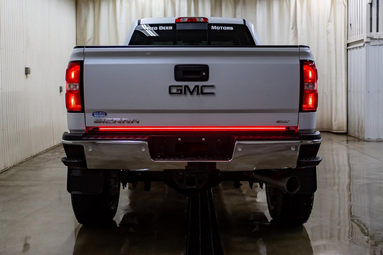 2019 GMC Sierra 3500HD 4x4 Crew Cab SLT Z71 Diesel 6" Lift Leather Roof Nav Red Deer AB