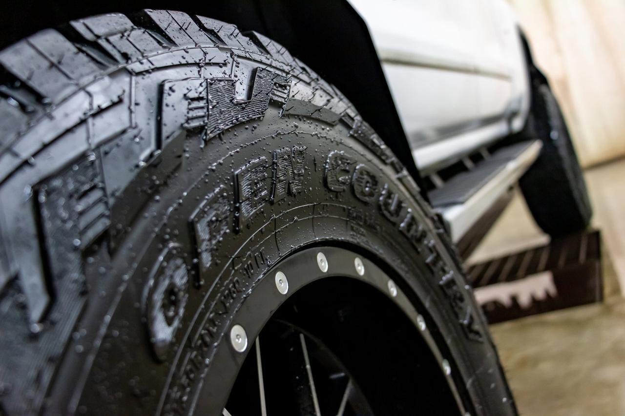 2019 GMC Sierra 3500HD 4x4 Crew Cab SLT Z71 Diesel 6" Lift Leather Roof Nav Red Deer AB