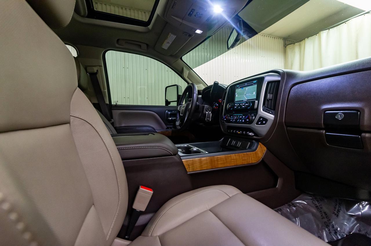 2019 GMC Sierra 3500HD 4x4 Crew Cab SLT Z71 Diesel 6" Lift Leather Roof Nav Red Deer AB