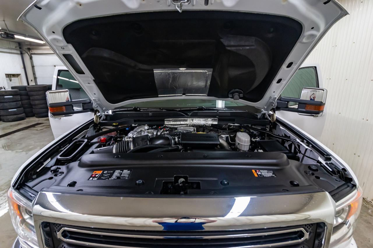 2019 GMC Sierra 3500HD 4x4 Crew Cab SLT Z71 Diesel 6" Lift Leather Roof Nav Red Deer AB