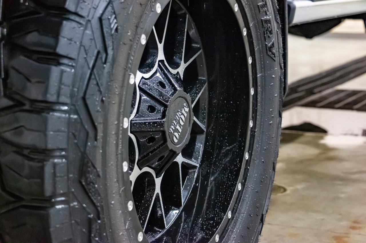 2019 GMC Sierra 3500HD 4x4 Crew Cab SLT Z71 Diesel 6" Lift Leather Roof Nav Red Deer AB