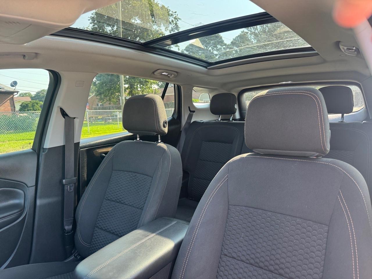 2019 GMC Terrain SLE, PANORAMIC SUNROOF, HEATED SEATS, NAVIGATION, APPLE CARPLAY, REMOTE START, KEYLESS ENTRY & START, CLEAN CARFAX, START YOUR NEXT ADVENTURE IN THIS CLEAN SUV TODAY!!! Norfolk VA