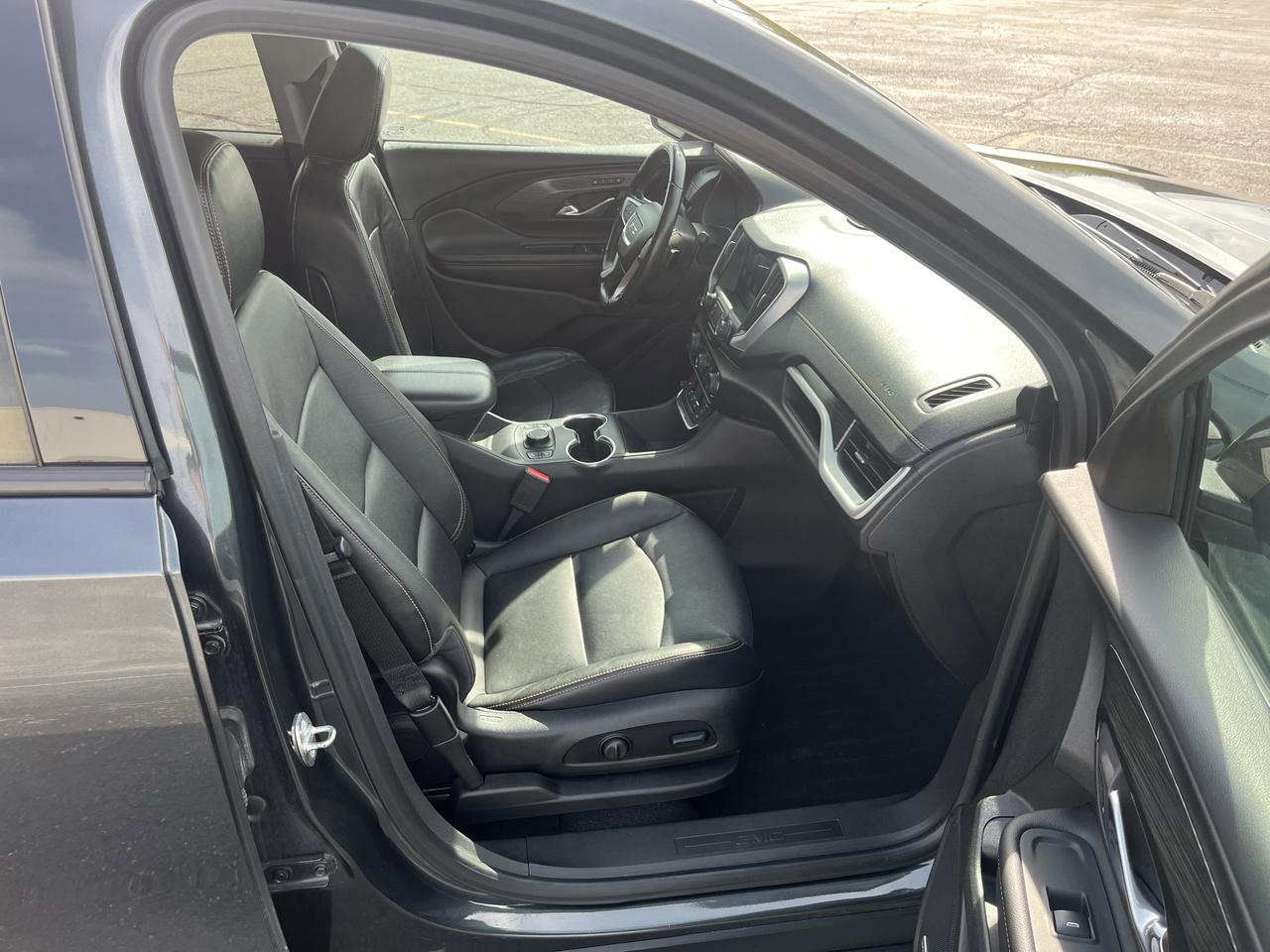 2019 GMC Terrain SLT AWD 2.0T Info2 PreferredPkgs w/Nav 19s Bose Hands-FreePwrLiftgate HtdSteeringWheel HtdMemLthr Saukville WI