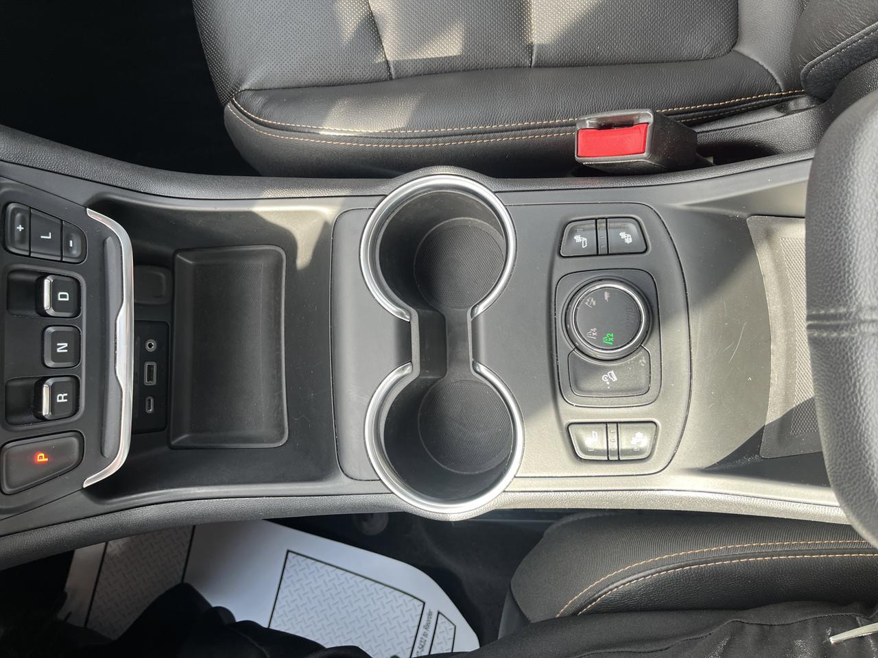 2019 GMC Terrain SLT AWD 2.0T Info2 PreferredPkgs w/Nav 19s Bose Hands-FreePwrLiftgate HtdSteeringWheel HtdMemLthr Saukville WI