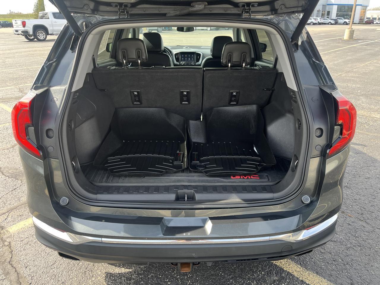 2019 GMC Terrain SLT AWD 2.0T Info2 PreferredPkgs w/Nav 19s Bose Hands-FreePwrLiftgate HtdSteeringWheel HtdMemLthr Saukville WI