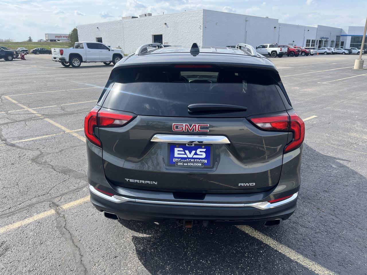 2019 GMC Terrain SLT AWD 2.0T Info2 PreferredPkgs w/Nav 19s Bose Hands-FreePwrLiftgate HtdSteeringWheel HtdMemLthr Saukville WI