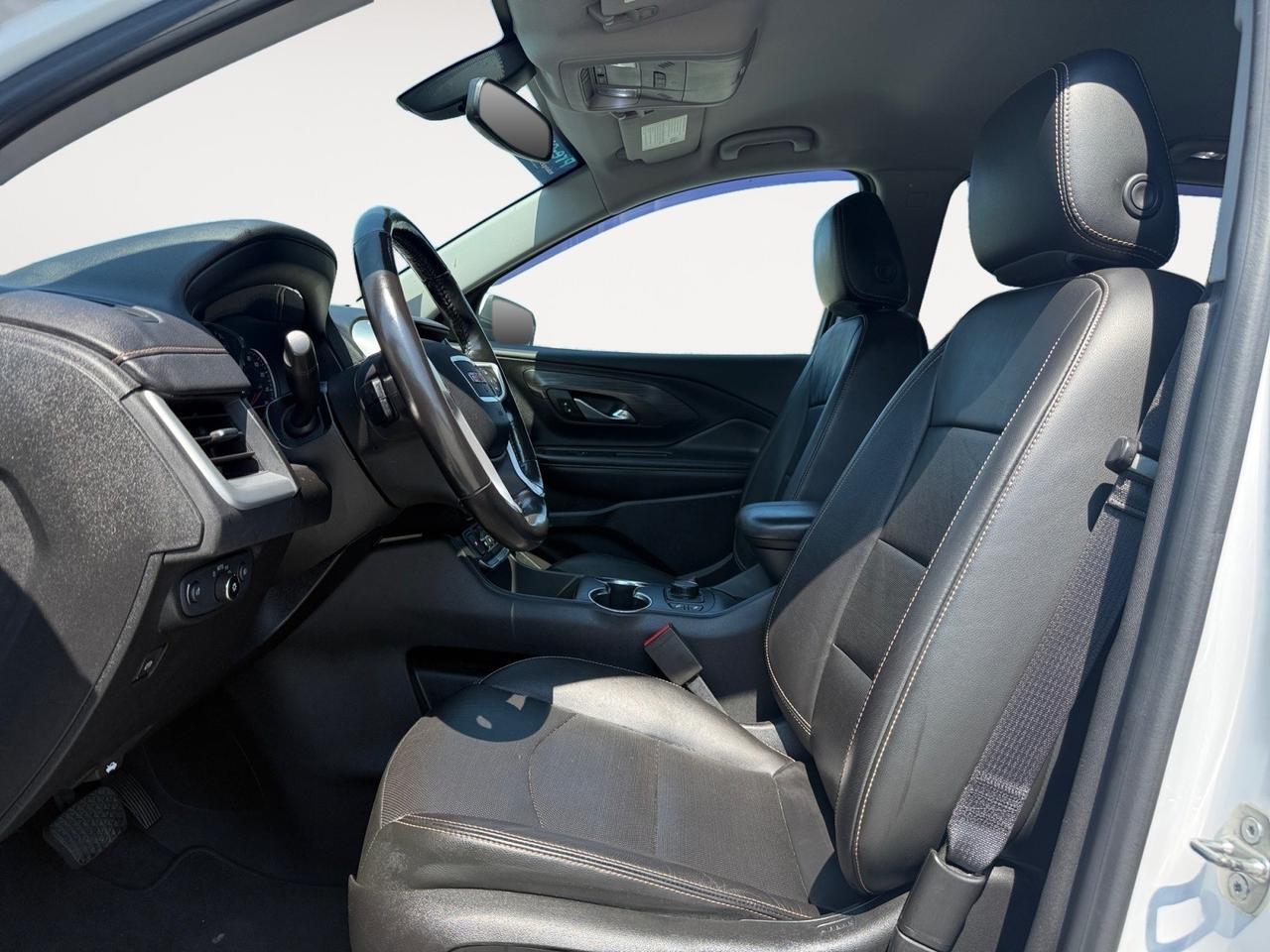 2019 GMC Terrain SLT, HEATED SEATS, APPLE CARPLAY/ANDROID AUTO, WIFI, POWER MIRRORS, TINTED GLASS, REMOTE KEYLESS ENTRY, REMOTE START, NAVIGATION, UNIVERSAL GARAGE DOOR OPENER, BOSE SPEAKERS, COME AND TEST DRIVE THIS TERRAIN TODAY!