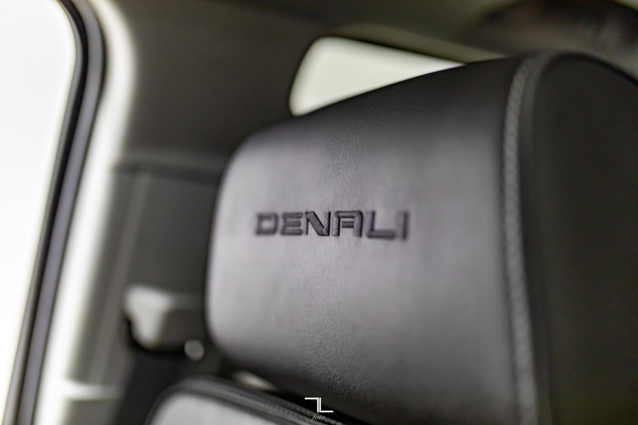 2019 GMC Yukon AWD Denali Leather Roof Nav BCam Red Deer AB