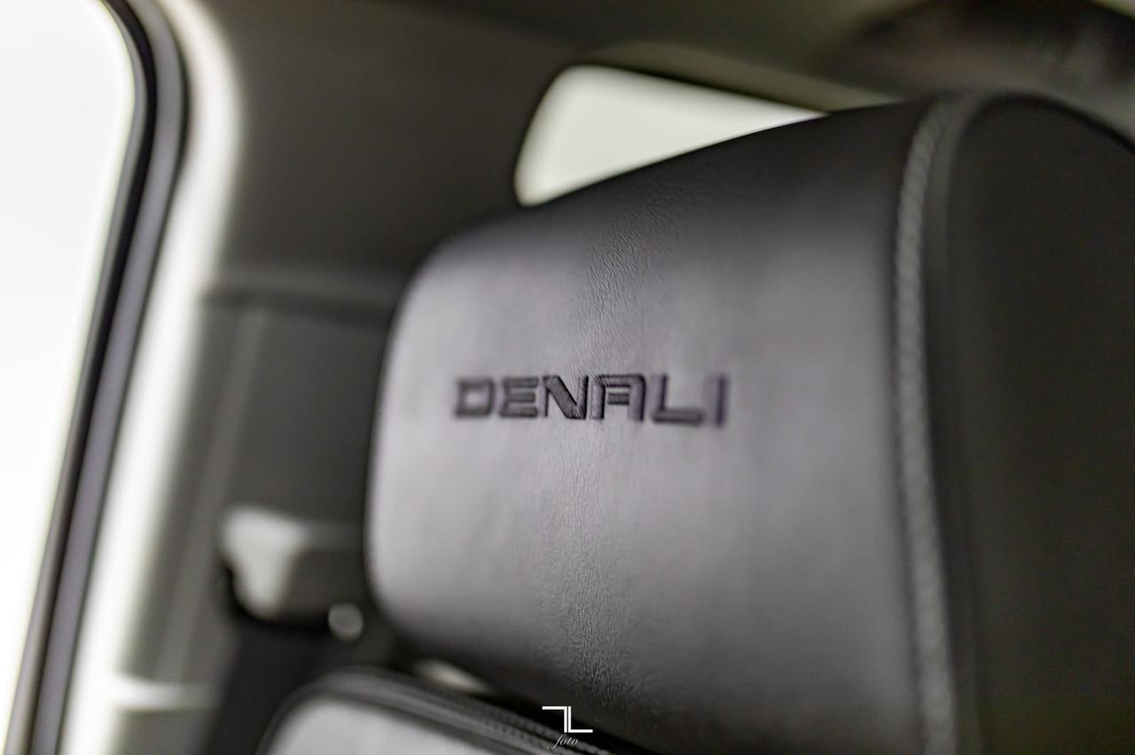 2019 GMC Yukon AWD Denali Leather Roof Nav BCam Red Deer AB