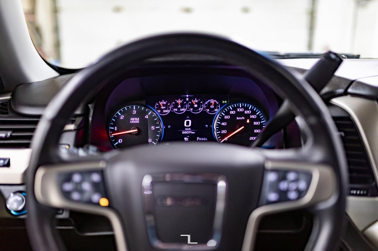 2019 GMC Yukon AWD Denali Leather Roof Nav BCam Red Deer AB