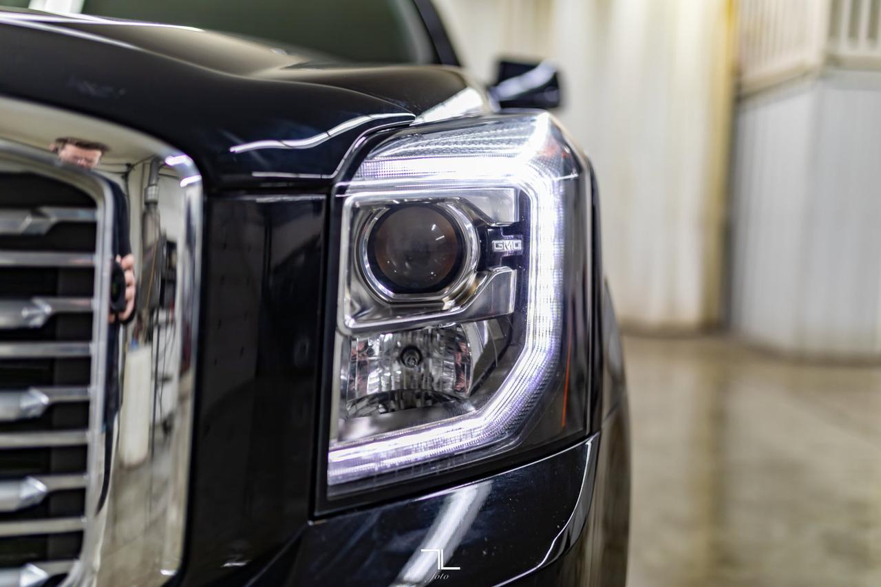 2019 GMC Yukon AWD Denali Leather Roof Nav BCam Red Deer AB