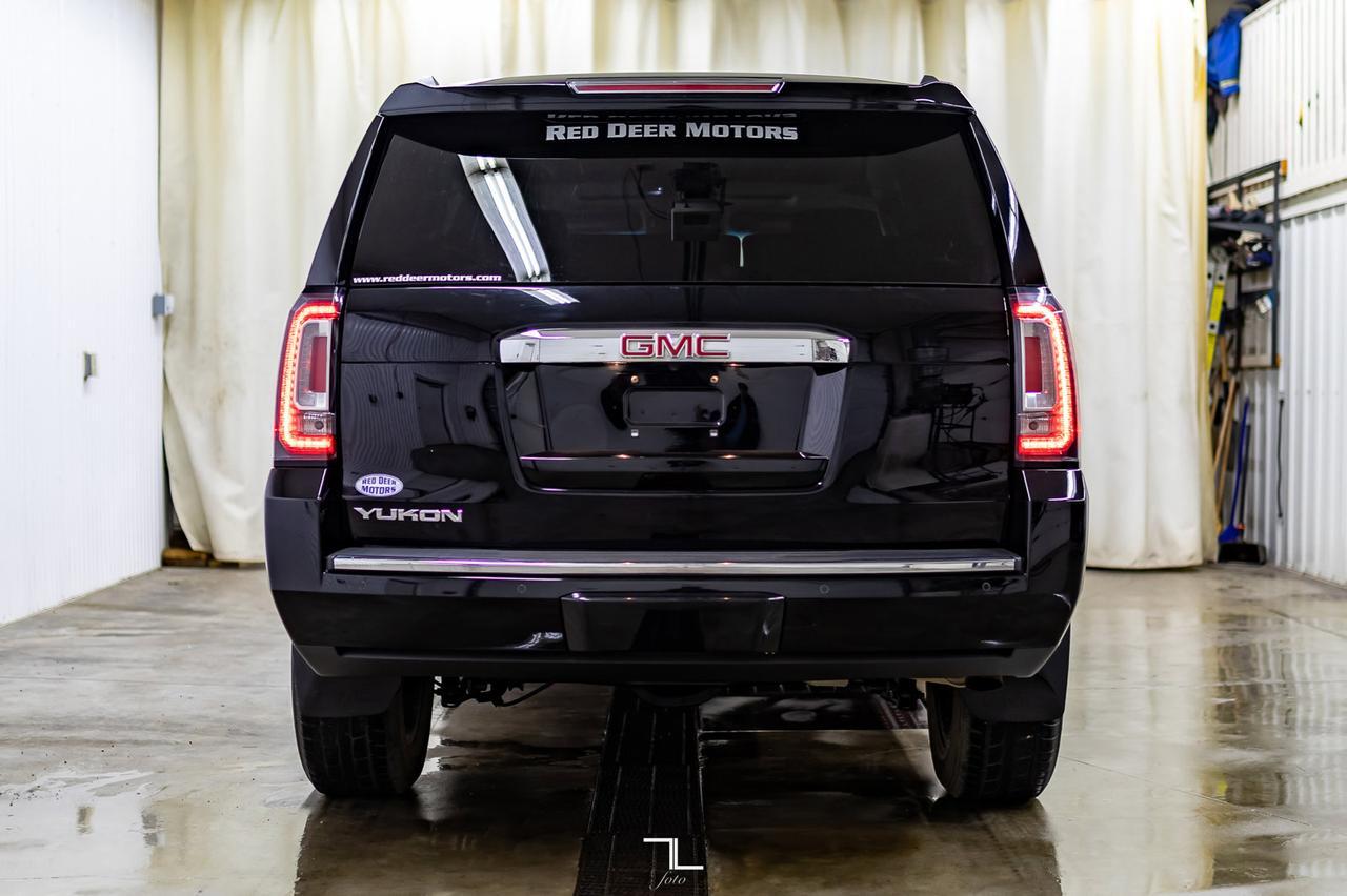 2019 GMC Yukon AWD Denali Leather Roof Nav BCam Red Deer AB