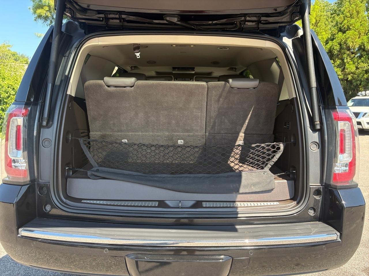 2019 GMC Yukon Denali, HEADS UP DISPLAY, HEATED/VENTILATED SEATS, SUNROOF, APPLE CARPLAY/ANDROID AUTO, TOW PACKAGE, POWER LIFTGATE, POWER 3RD ROW, FORWARD COLLISION, LANE KEEP ASSIST, POWER LIFTGATE, HEATED REAR SEATS, CLEAN CARFAX, YOUKON TAKE THIS HOME TODAY! Virginia Beach VA