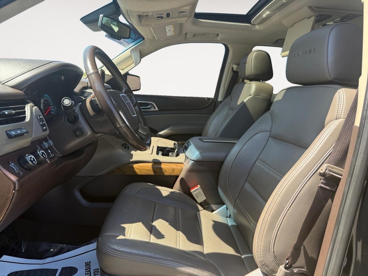 2019 GMC Yukon Denali, HEATED/VENTILATED SEATS, BOSE SPEAKERS, UNIVERSAL GARAGE DOOR OPENER, SUNROOF, APPLE CARPLAY/ANDROID AUTO, LUGGAGE RACK, TOW PACKAGE, POWER LIFTGATE, 3RD ROW, REMOTE START, POWER FOLDING MIRRORS, POWER LIFTGATE, HEATED REAR SEATS, CLEAN CARFA