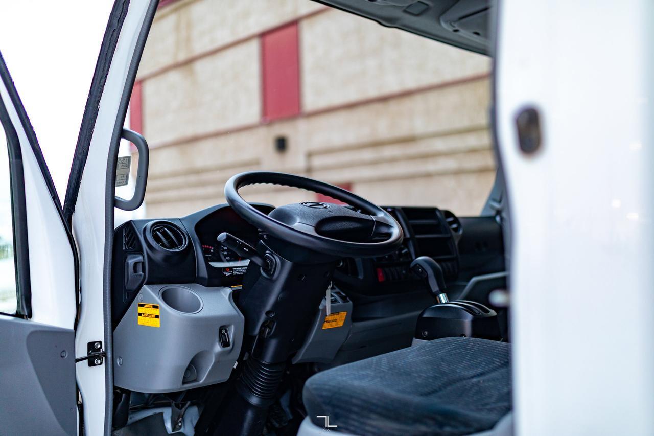 2019 HINO 195 20 Ft. Cube Van Power Liftgate Diesel Red Deer AB