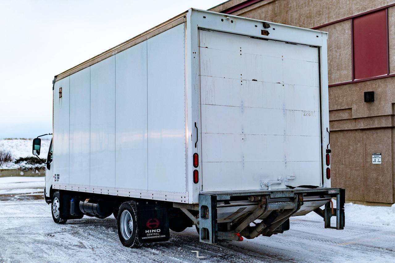 2019 HINO 195 20 Ft. Cube Van Power Liftgate Diesel Red Deer AB