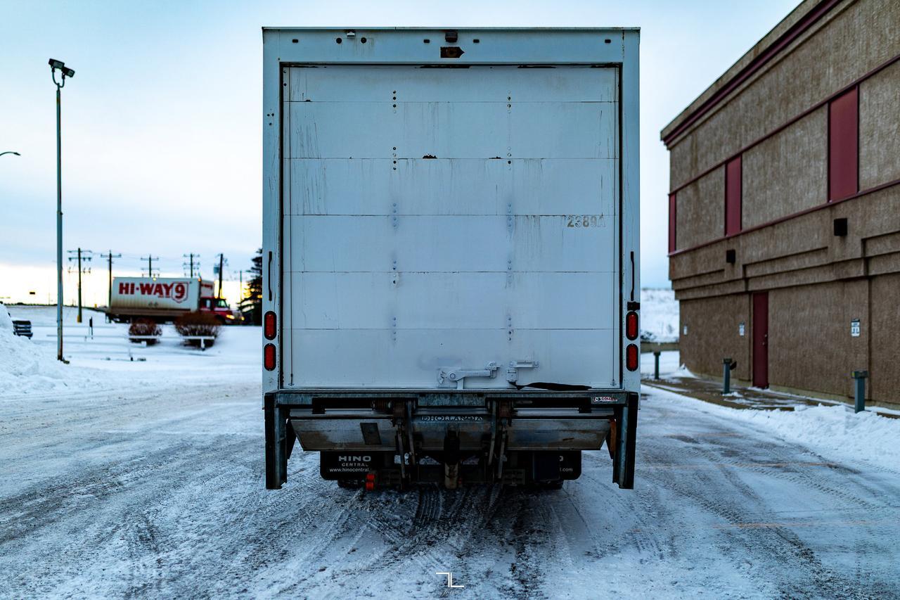 2019 HINO 195 20 Ft. Cube Van Power Liftgate Diesel Red Deer AB