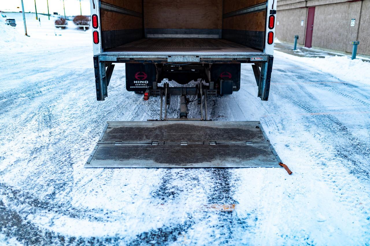 2019 HINO 195 20 Ft. Cube Van Power Liftgate Diesel Red Deer AB