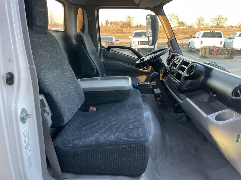 2019 HINO HINO 155 Diesel Stake 14' Flatbed w/ Lift Collinsville OK