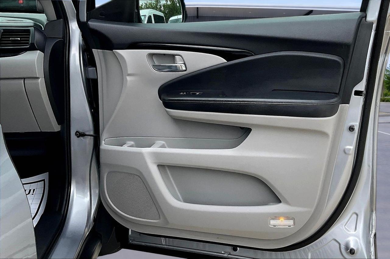 2019 HONDA PILOT TOURING GRAY at Delta Auto Alliance