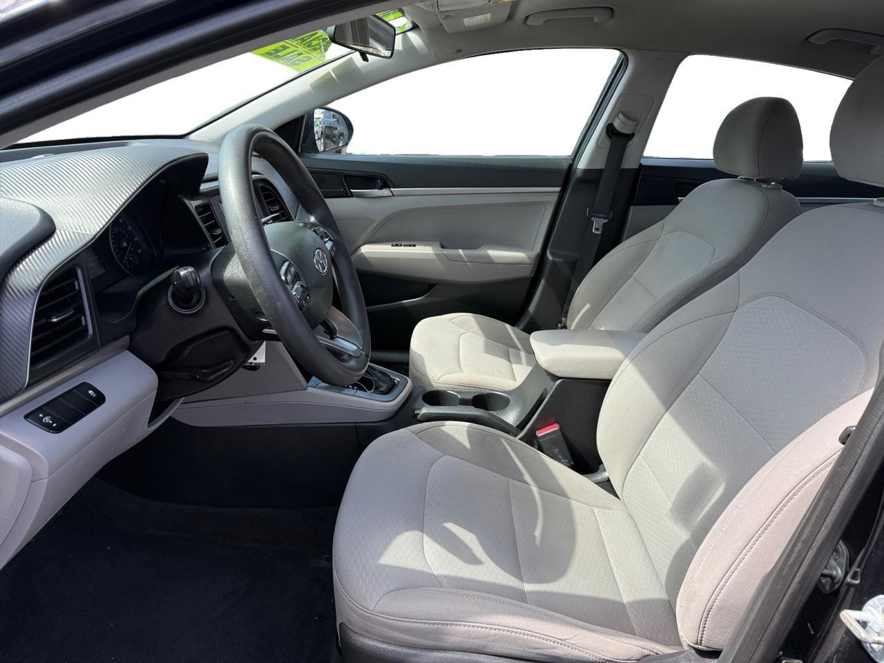 2019 HYUNDAI ELANTRA LIMITED; SE SE Kansas City MO