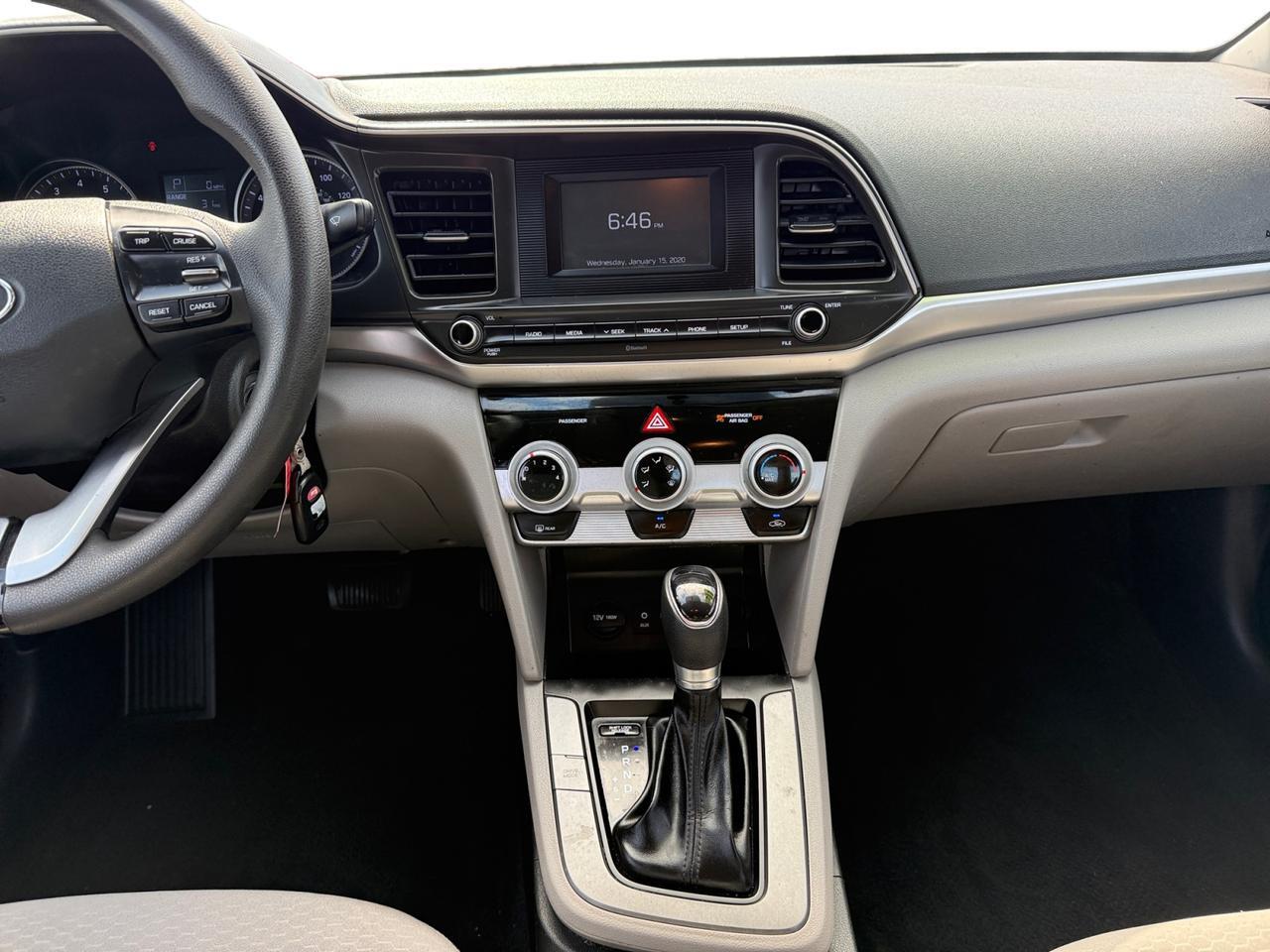 2019 HYUNDAI ELANTRA LIMITED; SE SE Kansas City MO