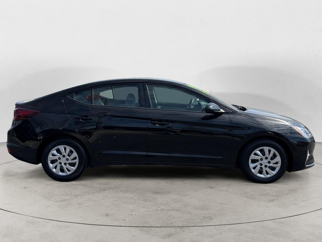 2019 HYUNDAI ELANTRA LIMITED; SE SE Kansas City MO