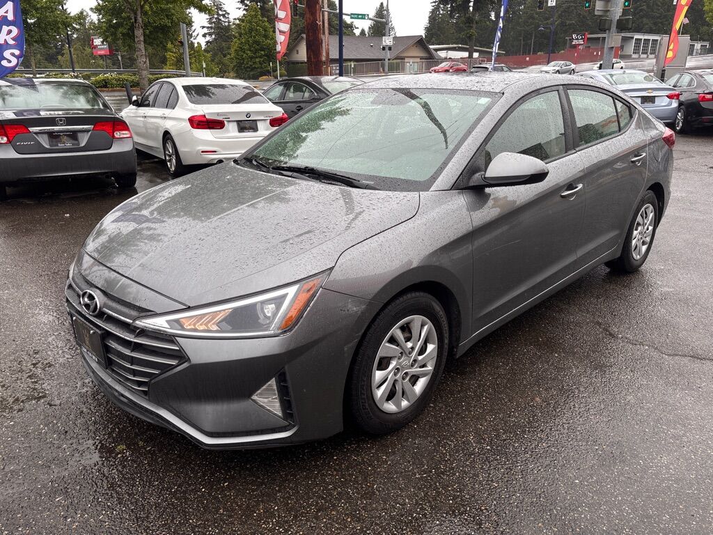 2019 HYUNDAI ELANTRA SE