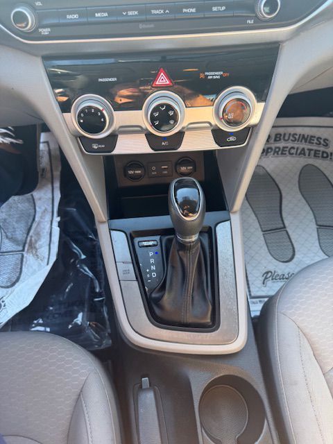2019 HYUNDAI ELANTRA SE Grand Prairie TX
