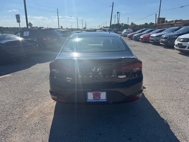 2019 HYUNDAI ELANTRA SE Grand Prairie TX