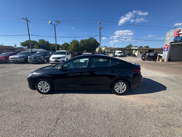 2019 HYUNDAI ELANTRA SE Grand Prairie TX