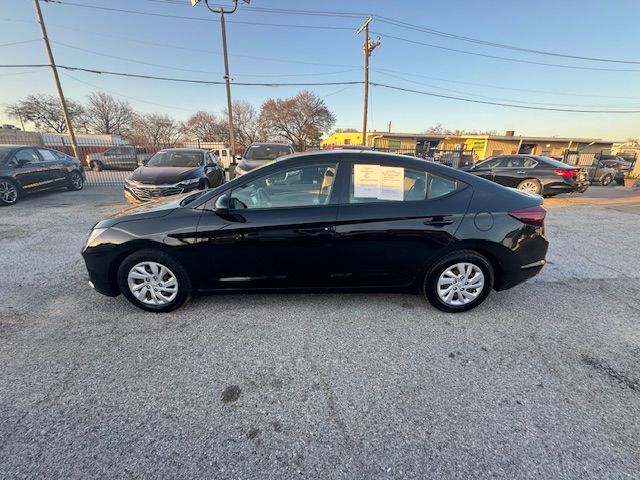 2019 HYUNDAI ELANTRA SE