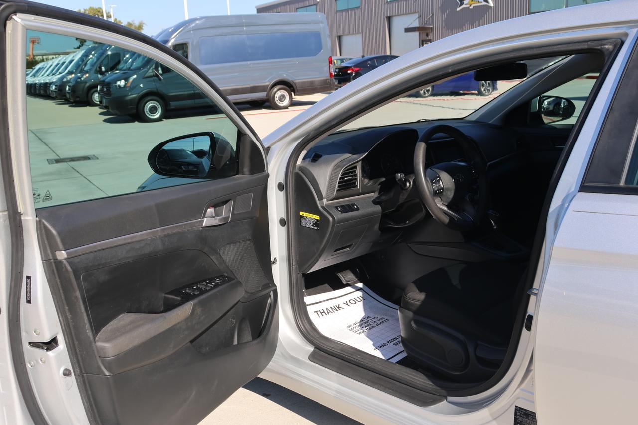 2019 HYUNDAI ELANTRA SE Houston TX