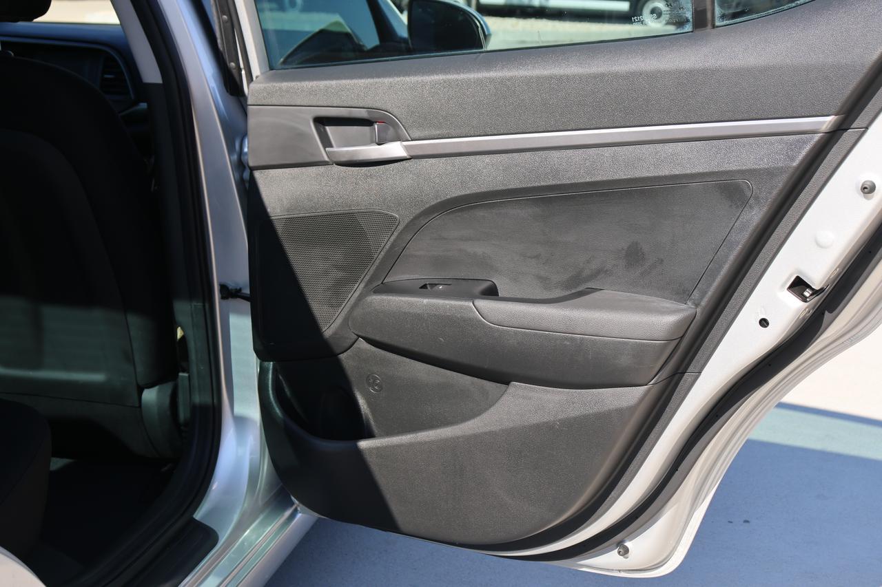 2019 HYUNDAI ELANTRA SE Houston TX