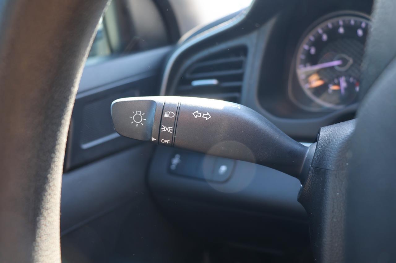 2019 HYUNDAI ELANTRA SE Houston TX