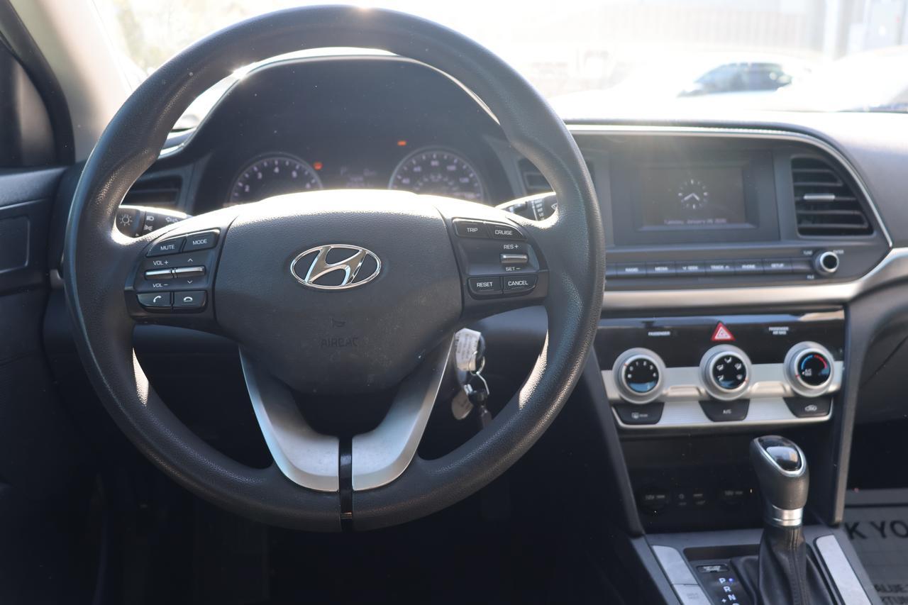 2019 HYUNDAI ELANTRA SE Houston TX