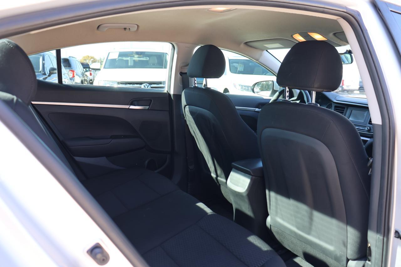 2019 HYUNDAI ELANTRA SE Houston TX