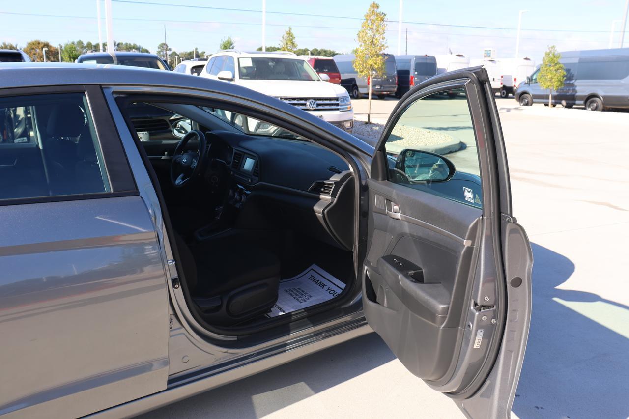 2019 HYUNDAI ELANTRA SE GRAY at G Motors