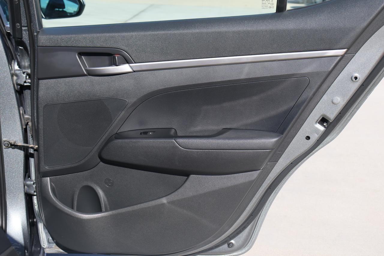 2019 HYUNDAI ELANTRA SE GRAY at G Motors