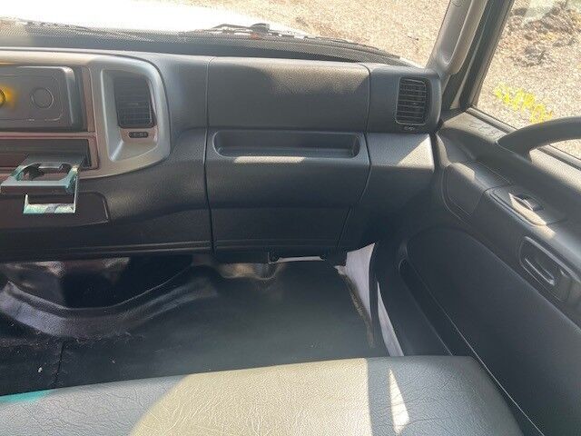 2019 Hino 268A 26' Dry Box Truck Miami FL