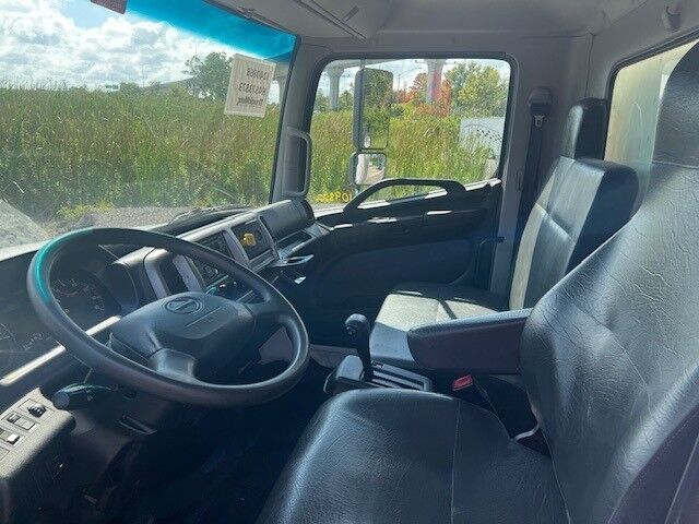 2019 Hino 268A 26' Dry Box Truck Miami FL