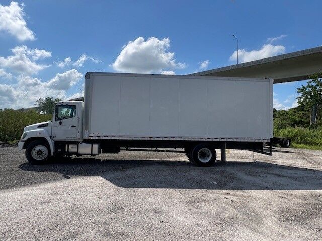 2019 Hino 268A 26' Dry Box Truck