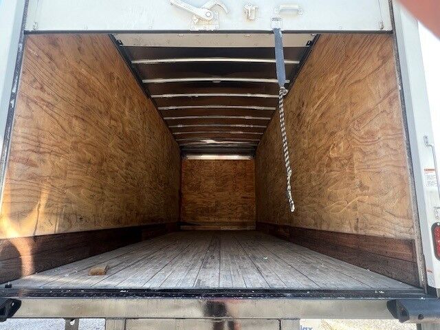 2019 Hino 268A 26' Dry Box Truck Miami FL