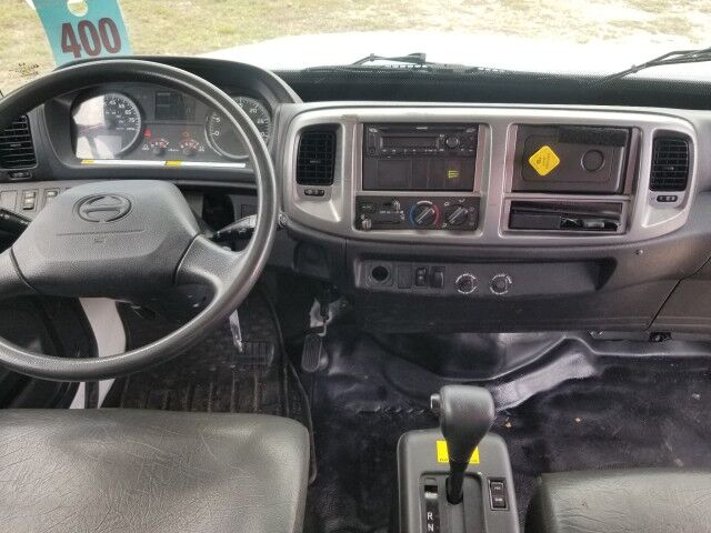 2019 Hino 268A 26' Dry Box Truck with 2,500 lbs. Lift Gate Miami FL