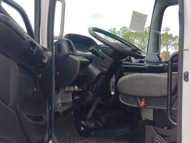 2019 Hino 268A 26' Dry Box Truck with 2,500 lbs. Lift Gate Miami FL