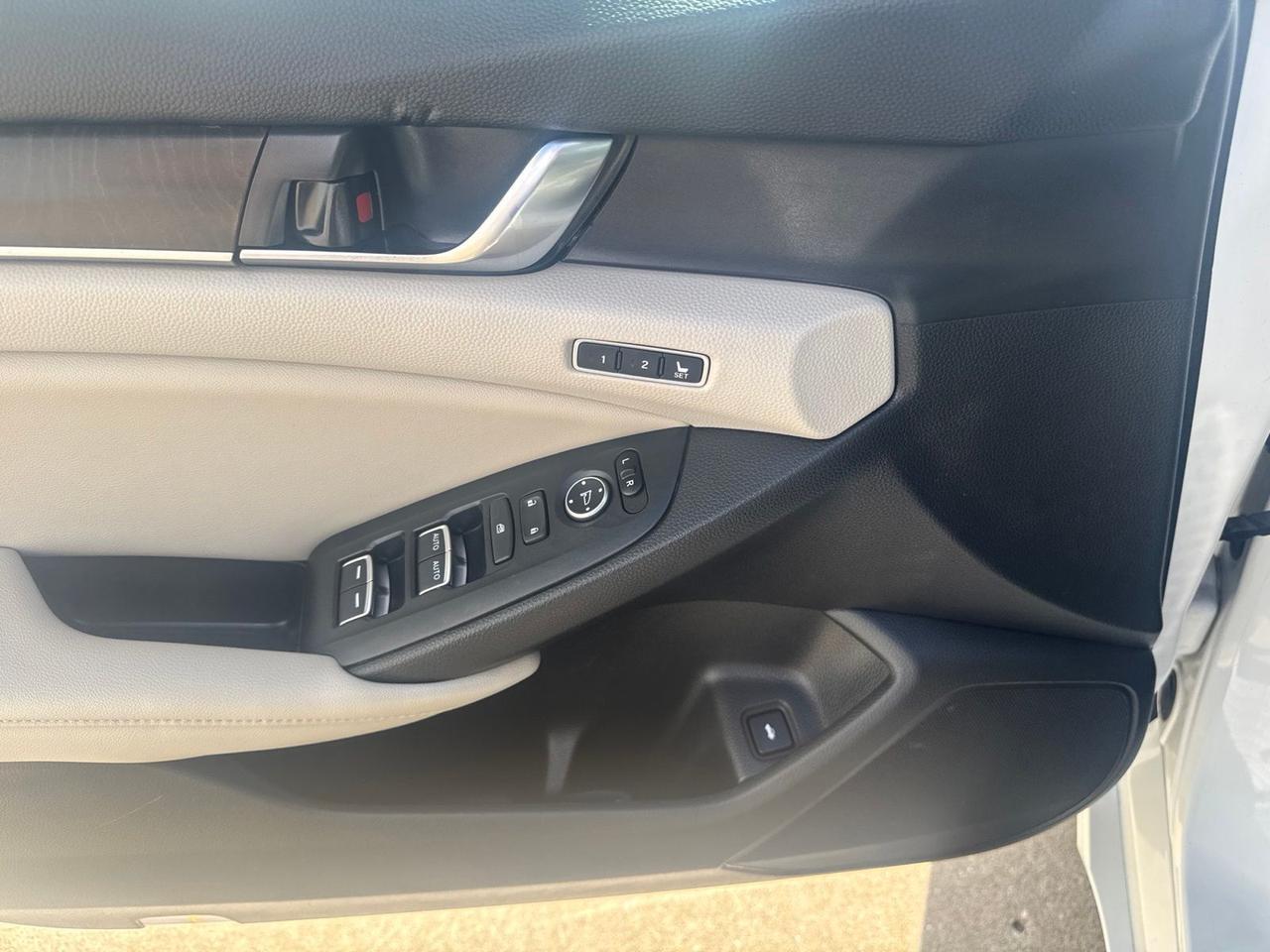 2019 Honda Accord Hybrid Touring West Burlington IA