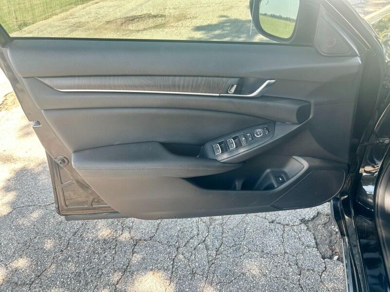 2019 Honda Accord Sedan EX 1.5T Harper KS
