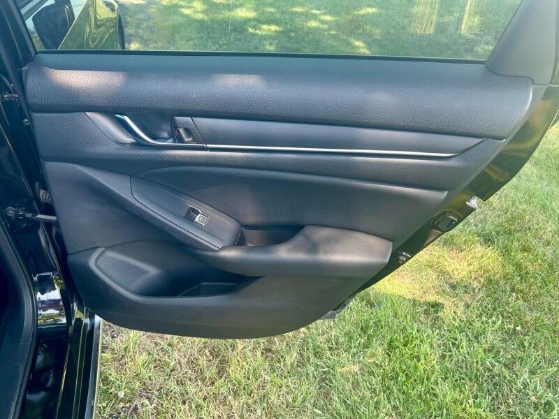 2019 Honda Accord Sedan EX 1.5T Harper KS