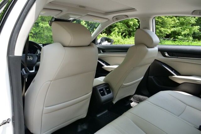 2019 Honda Accord Sedan Touring 2.0T / Heated & Cooled Seats / Sunroof! High Point NC